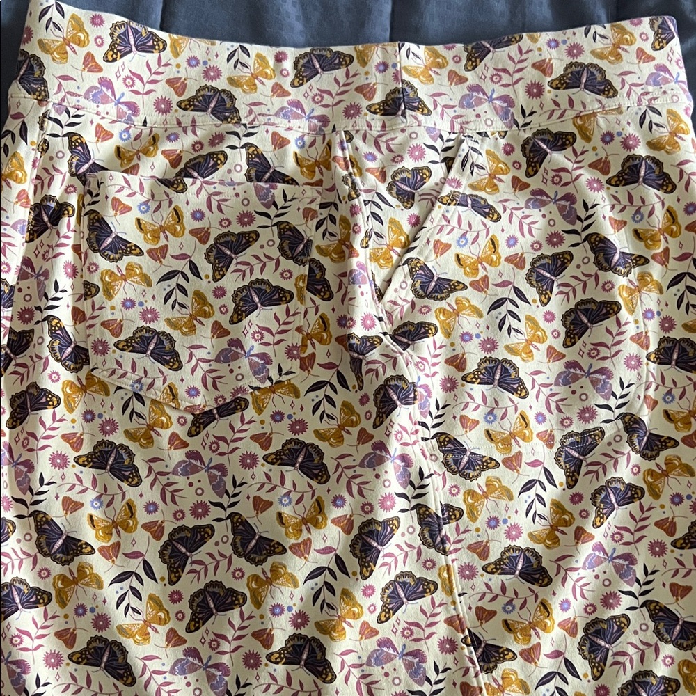 Duluth Trading Co Floral Skort - Purple, Gold, Cream Butterflies - Picture 4 of 4